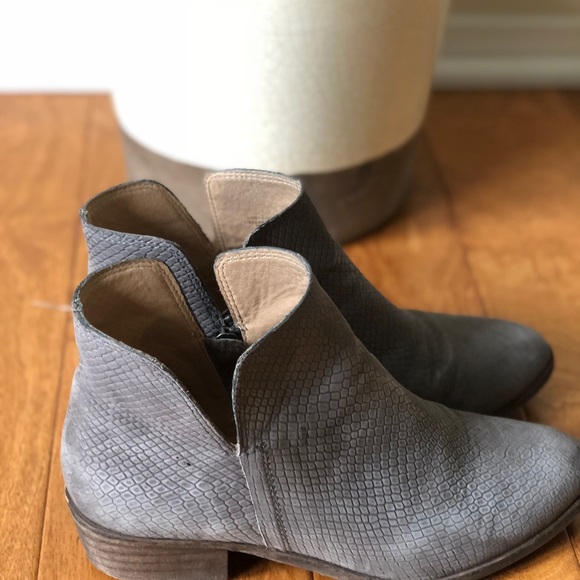Splendid Hamptyn Grey Bootie - Picture 3 of 5